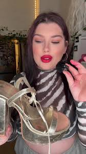 iris.shore (@iris.shore)