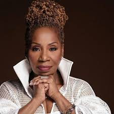 Janet Luckey (queensala)