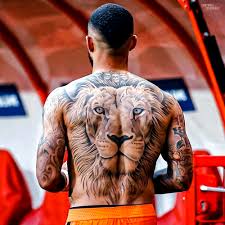 Memphis depay has tattoos all over his body. Football Galaxy Memphis Depay S Back Tattoo Is Insane Facebook