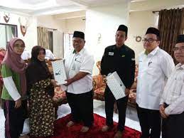 Maybe you would like to learn more about one of these? Th Menyampaikan Sumbangan Khairat Kematian Kepada Isteri Allahyarham Abdullah Munsi Bin Abdul Rahim Tabung Haji