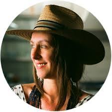 Jessica Clapp's Instagram, Twitter & Facebook