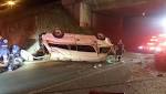Taxi plunges bridge Roodepoort‚ three