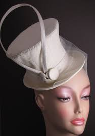 Last night I attended the Discarded to Divine show in San Francisco. The  Discarded to Divine show is put