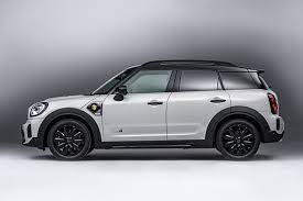 The countryman s e only comes in signature and iconic trim levels, with the latter. Mini Countryman Modelle Und Generationen Zeitleiste Spezifikationen Und Bilder Nach Jahr Autoevolution In Deutscher Sprache