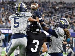 Oaks Christian football shuts out St. Bonaventure