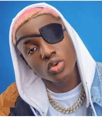 Why does Ruger wear an eye patch? By now you must be wondering why he wears  an eye patch or you might be thinking that he's bl!nd. Well Ruger in a video