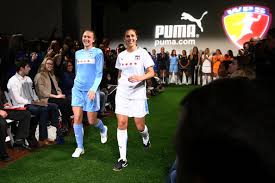 The importance of good underwear can't be overstated—and we've got the perfect lingerie and shapewear to help make you and your outfits stunning. Professional Soccer Uniforms Jersey On Sale