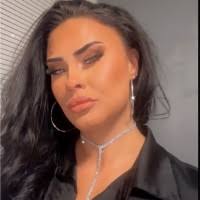 600+ profilů „Easthope“