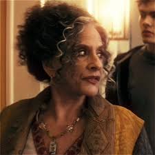 Granny Clapping Agatha