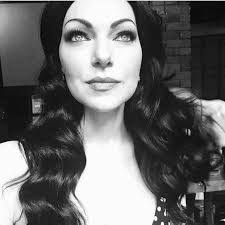 Diane Vause's Instagram, Twitter & Facebook