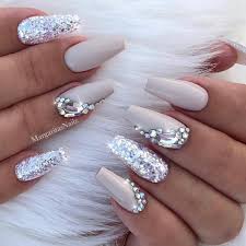 An almond or stiletto shape will elongate the look of the fingers, but the coffin shape makes fingers look quite a bit longer, she notes. Nails Design Coffin White Nailstip