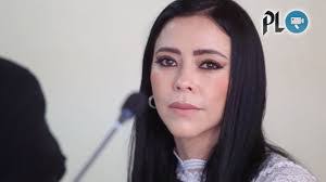 Rosa Carmina's Instagram, Twitter & Facebook