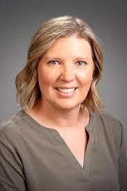 Lauren Eames's Instagram, Twitter & Facebook