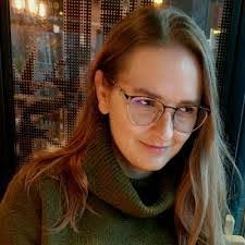 Sue Wiseman's Instagram, Twitter & Facebook