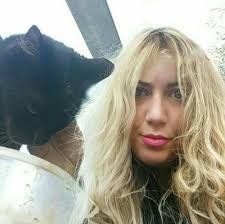 Would you be able to support me with Paypal or subscribe to my channel  because I have 18 cats and I want them from the street and now I am  developing from