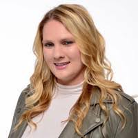 Kelly Landrigan's Instagram, Twitter & Facebook