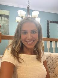 Would it be possible to get a professional headshot photo from this  picture. Thank you.