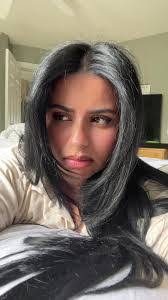 Daisy Dias's Instagram, Twitter & Facebook