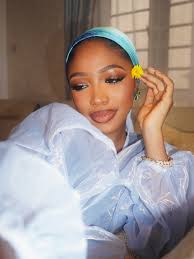 It's the little things that make all the difference✨ @aissata.fy 💕 #grwm  #scentoftheday #sotd #cinematic #yerwa