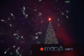 Buy lenox 869953 holiday tree lighting gazebo centerpiece: Iconic Christmas Trees In Every State Best Christmas Trees Near Me