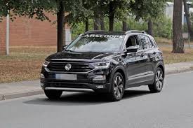 Its independent design, transformable interior and extensive range of equipment make it an attractive. Cel Mai Compact Crossover Din Gama Volkswagen Noul T Cross A Fost Surprins Necamuflat Piataauto Md Site Ul Lumii Auto Din Moldova