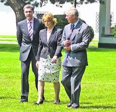 În familia regală britanică au existat inechități în ceea ce privește educația între frați. PrinÅ£ul Charles A Vrut SÄƒ Se Insoare Cu Principesa NoastrÄƒ Libertatea