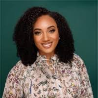 Eliza Savage's Instagram, Twitter & Facebook