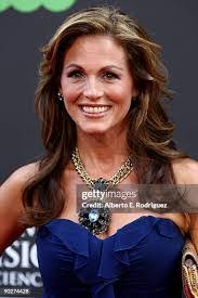 Noelle Sutton's Instagram, Twitter & Facebook