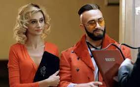 Baieti de oras sezonul 3 episodul 2. O Mai Èii Minte Pe Danela Iubita Lui Roby Roberto Din BÄieÅ£i De Oras ActriÈa Lorena Luchian AratÄ Complet Diferit In Realitate