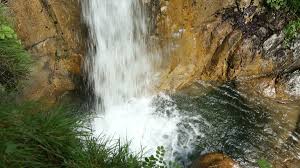 Lohnt sich der weg zu den gumpen am königsbachfall noch? Influencer Hotspot Infinity Pool Am Konigssee Wird Gesperrt Br24