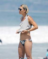 Claire Danes – Out in Malibu Beach-03 – GotCeleb