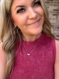 Beam with Patriotism in these new earrings🇺🇸 Sparkly, festive & detailed  to perfection… Star dangles are $22 Star studs are $18