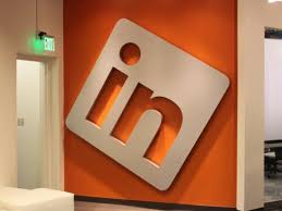 Linkedin Office Tour Business Insider Linkedin Marketing Social Media Infographic Marketing Tips