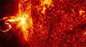 A powerful solar storm is approaching the earth at a massive speed of 1.6 million kilometres per hour. Bg2ets38m1kkm