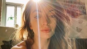 Stephanie Hammond's Instagram, Twitter & Facebook