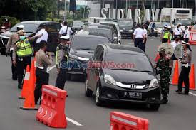 Hari ini langsung, begitu positif, lockdown, disemprot dulu. Q7zeupzhpmw8dm