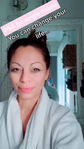 I was once a single mom trying to change my life. Thirteen years later, I  can say my life has changed, and there's more to come!, Comment "Change" 💛  if you want to do it too