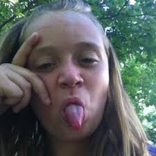 lizzy wood (@lizzywood2002)