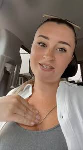 Female landscaper rips out grass from customer's front garden after they  refuse to pay