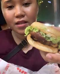 The Best Burger Food Truck in Kuantan. Choose your own patty size  100/120/140 grams!