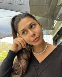 That bug in my hair was super happy 😊