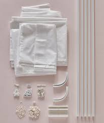 Un Letto A Baldacchino In 5 Mosse Bed Curtains Canopy Bed Curtains Canopy Bed Diy