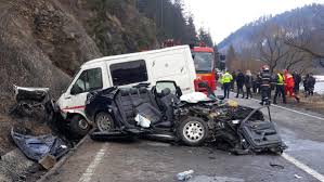 El relateaza ca in urma cu 6 luni a suferit un accident de circulatie in care au fost loviti dintii frontali sup. Accident Cumplit In MureÈ Sunt Èase Victime Printre Care Èi Copii DupÄ Ce DouÄ Autoturisme S Au Ciocnit Violent Cancan Ro