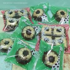 Selanjutnya bagaimana cara membuat cara membuat kue putu ayu sederhana praktis dengan gampang + bahan mudah didapatkan serta bisa tuang adonan putu ayu ke dalam cetakan hingga penuh. Dapurantie Putu Ayu Cokelat Keju
