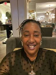 Hi😊 New to the group. THAT IS MY OLDER BROTHER IN PICS (new to FL and do  not have many friends yet, and he means the world to me♥️). 40, live in