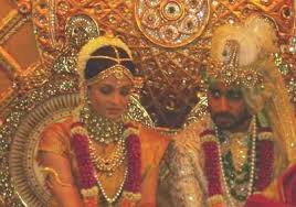 Aishwarya Rai Bridal Look Aishwarya Rai Wedding Pictures Bollywood Wedding Wedding Ceremony Pictures