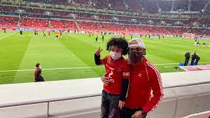 How to live stream bayern munich vs psg and watch the champions league in india tonight. Fifa Club World Cup 2020 News Al Ahli S Superfan Dreams Come True Soccer Sports Jioforme