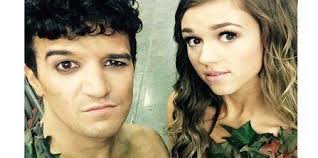 Robertson's trio foxtrot wows the judges