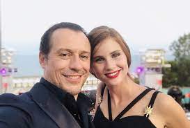 Marco (stefano accorsi) e anita (serena rossi) scoprono di aspettare un figlio. Stefano Accorsi Di Nuovo Papa Bianca Vitali E Incinta Del Loro Secondo Figlio