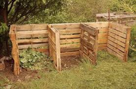 Pin Von Judith Glockler Auf Gardening In 2020 Paletten Komposter Kompost Paletten Garten